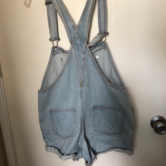 Brandy Melville timeless overall shorts! - Picture 4 of 5